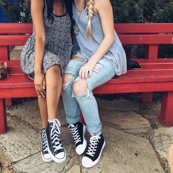 Black hightops - Picture 2 of 4